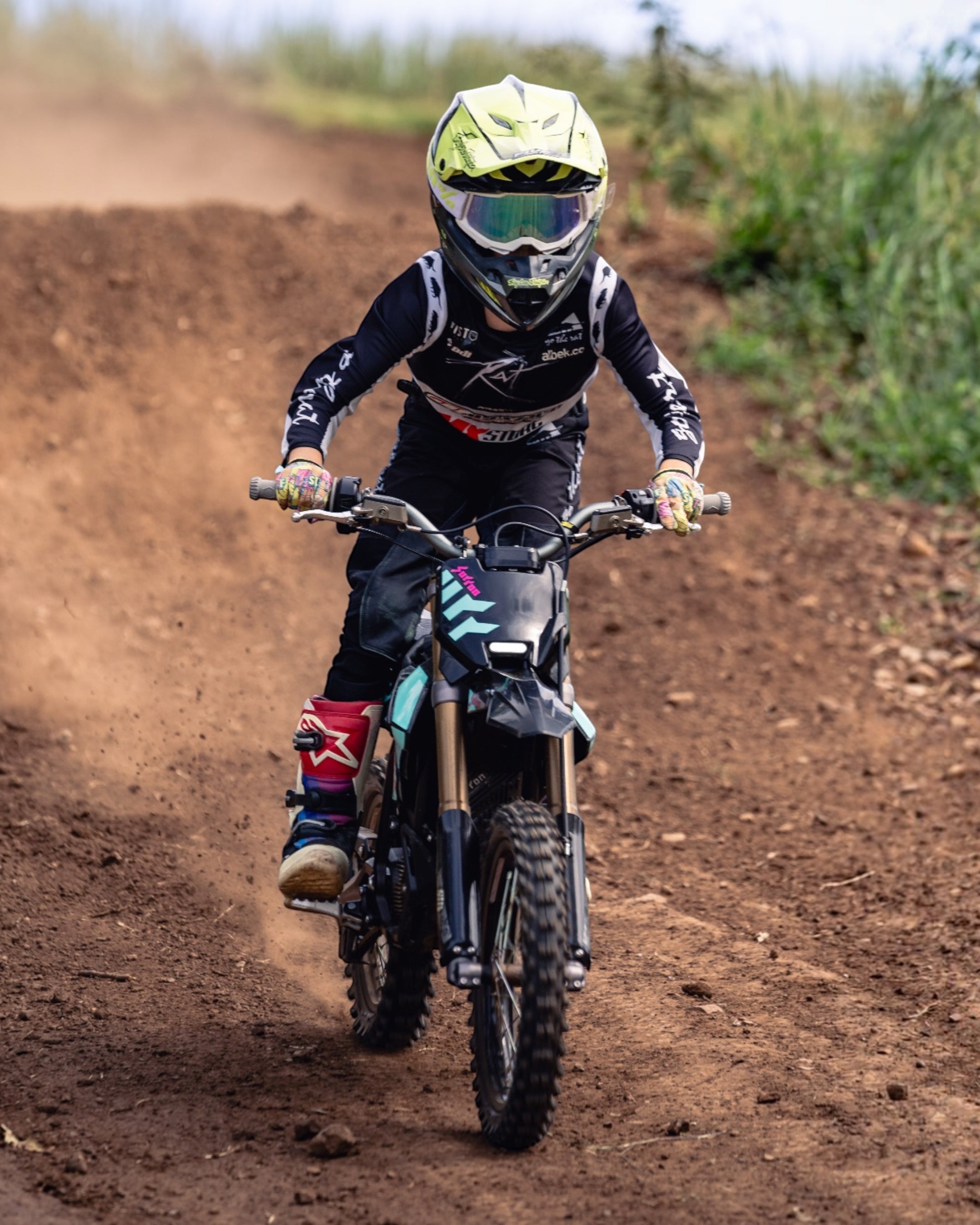 2026 Surron Hyper Bee Youth Electric Dirt Bike